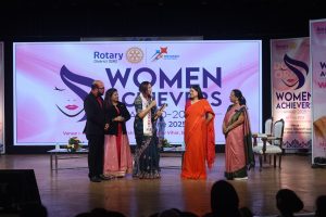 Dr. Sujata Kar Awarded by Maneka Gandhi